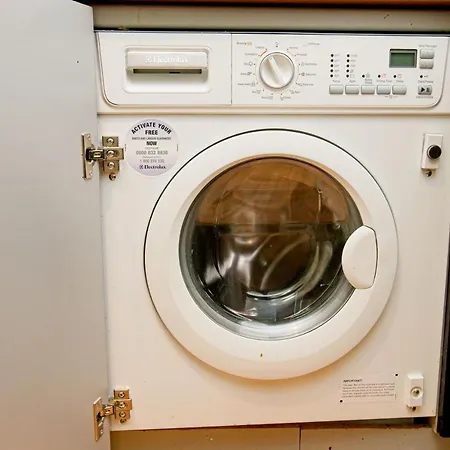 Apartmán Centre Beautiful Walking Distance To Bullring Shopping Centre Private Parking