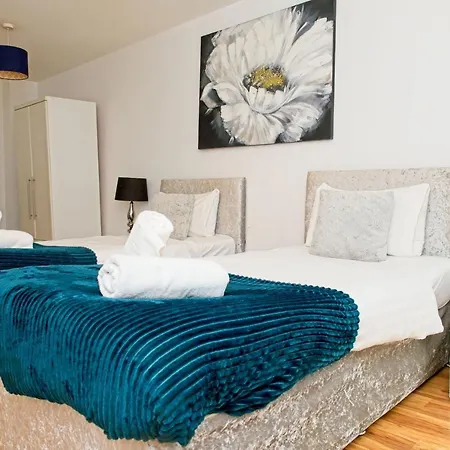 Centre Beautiful Walking Distance To Bullring Shopping Centre Private Parking Apartmán *